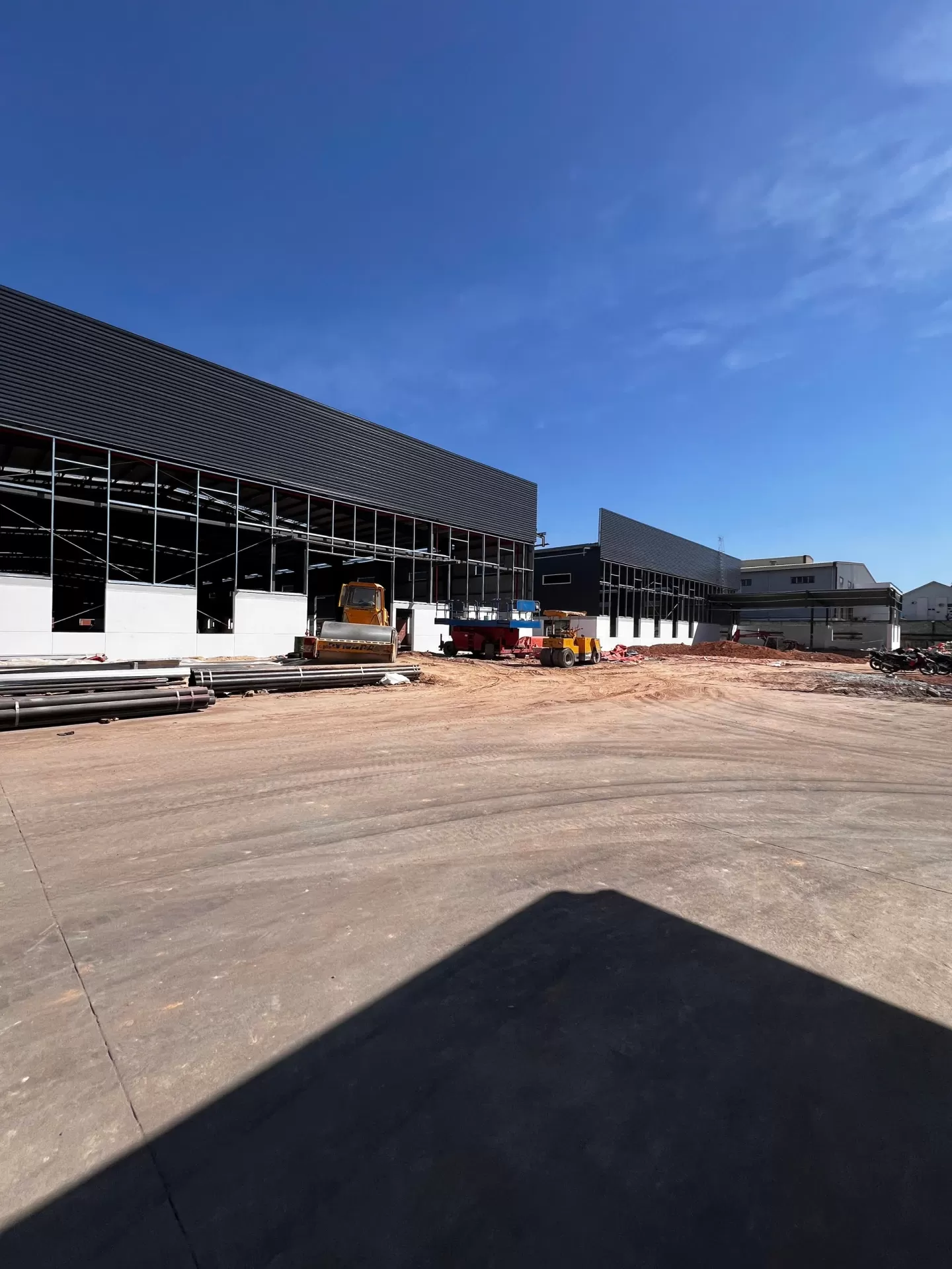 Cho thuê 10.300m² nhà xưởng trong KCN Bến Cát Bình Dương trạm điện 2.000 KVA, PCCC đạt chuẩn