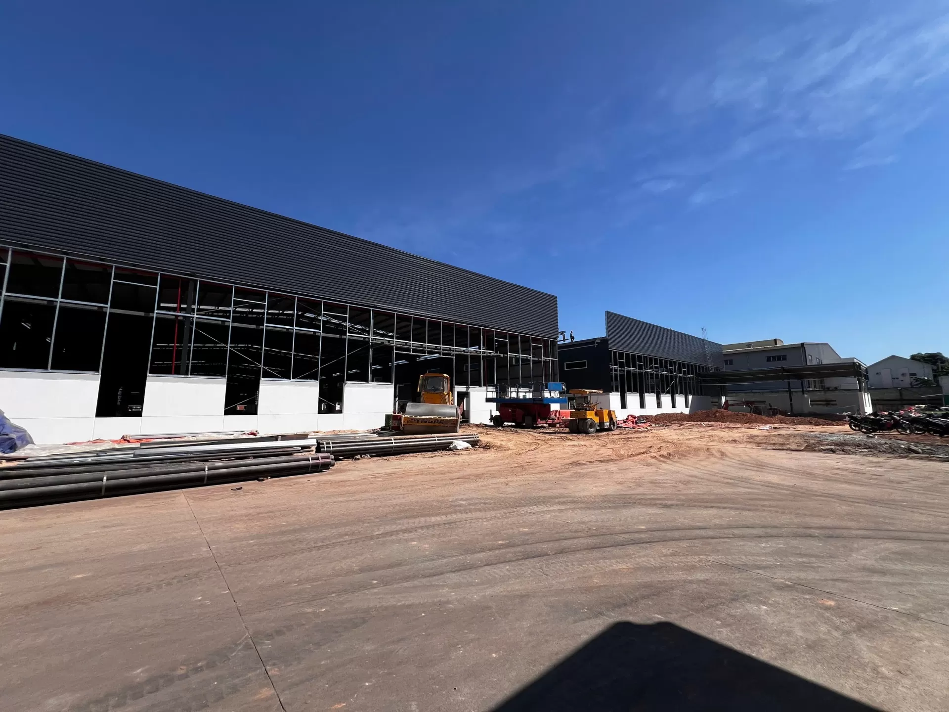 Cho thuê 10.300m² nhà xưởng trong KCN Bến Cát Bình Dương trạm điện 2.000 KVA, PCCC đạt chuẩn