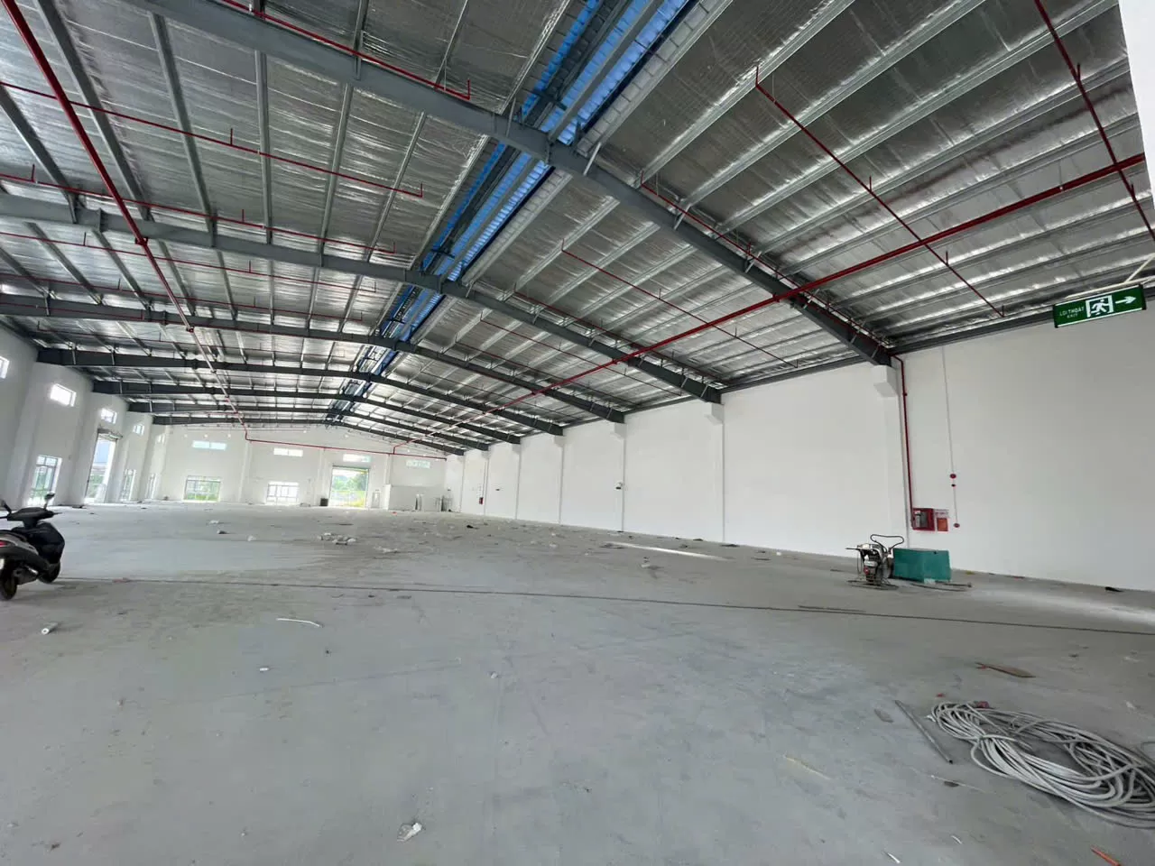 Cho Thuê 1.900m2 – 4.100m2 Nhà Xưởng Trong KCN Bến Cát Bình Dương